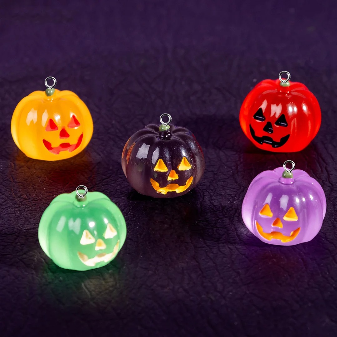 Resin Art Keychain - 5Pcs Kawaii Luminous Pumpkin Resin Charms