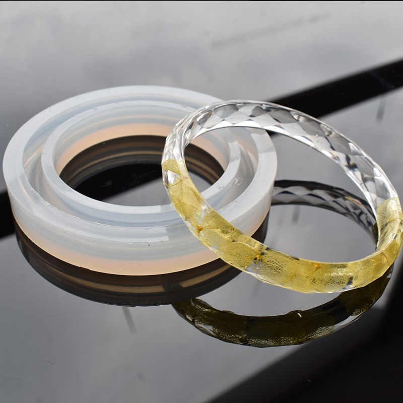 SNASAN Diamond Surface Bracele - Pearl Powder Resin review and price